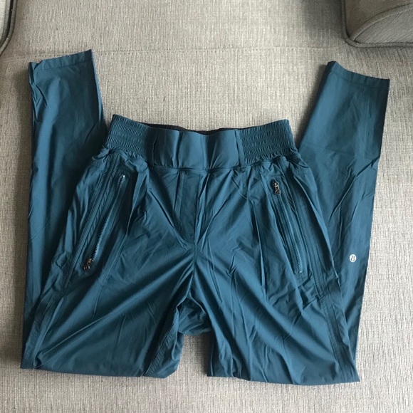 Lululemon Run With Rover Pants - 4 - Picture 7 of 16